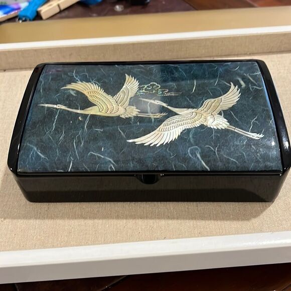Korean Handmade Jewelry Box Green and Black with bird inlay - Picture 1 of 7